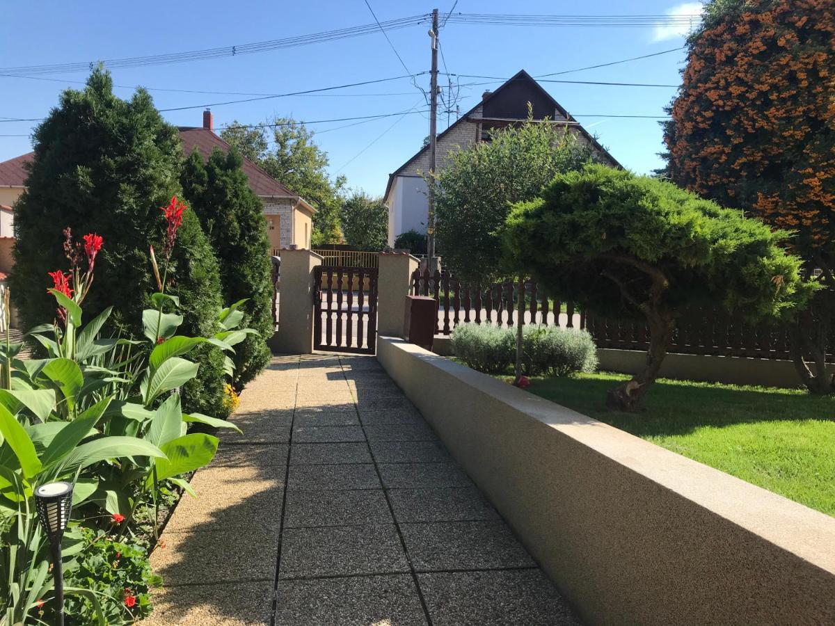 Apartman Tinasol Mosonmagyaróvár Dış mekan fotoğraf