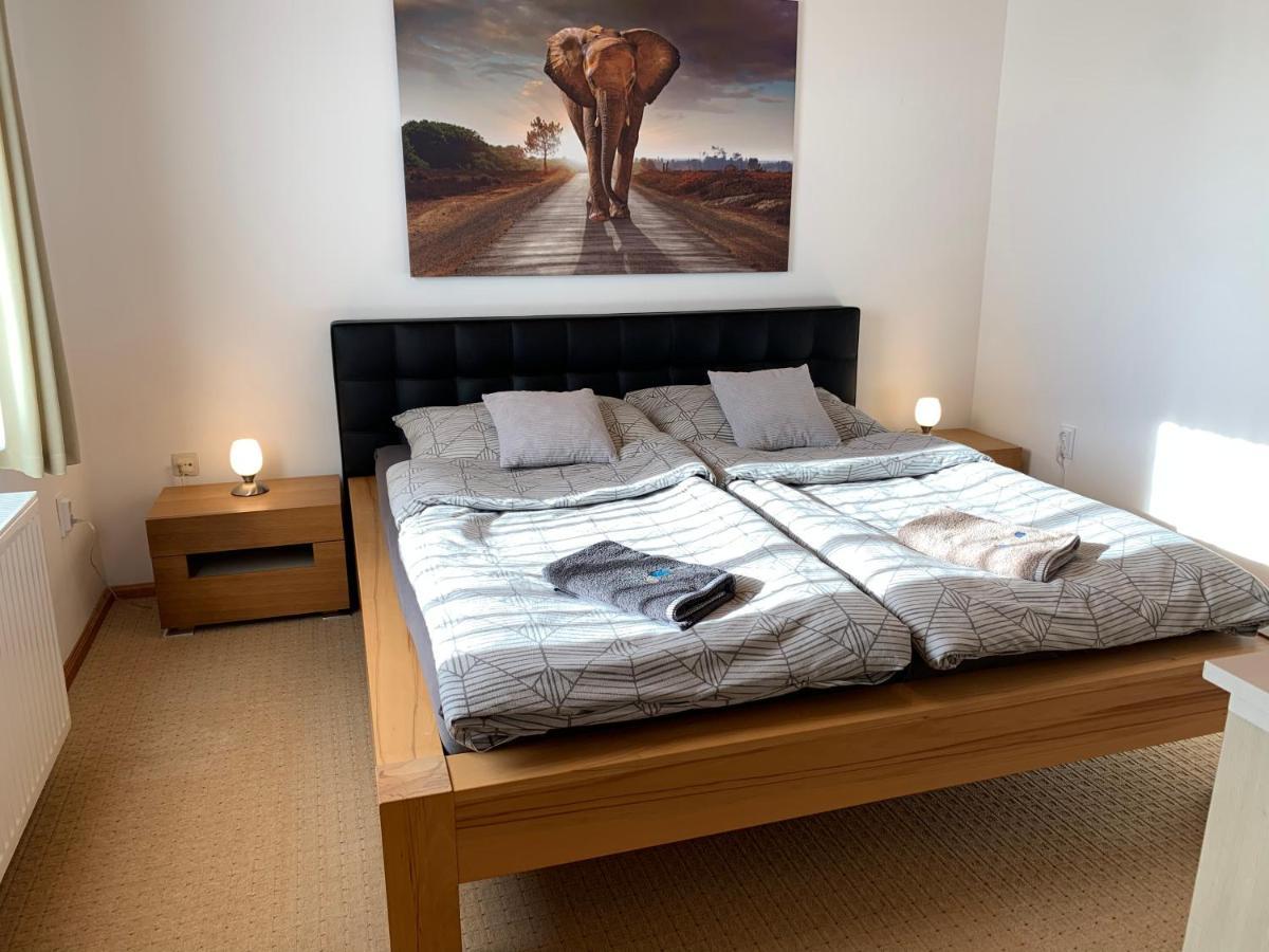 Apartman Tinasol Mosonmagyaróvár Dış mekan fotoğraf